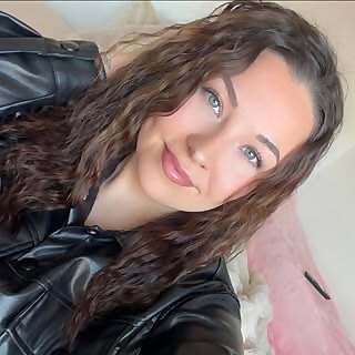 Niviaq L Petersen
