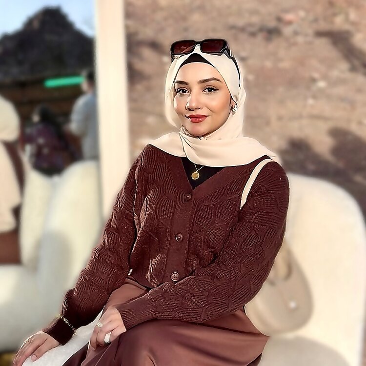 Amna Tahir