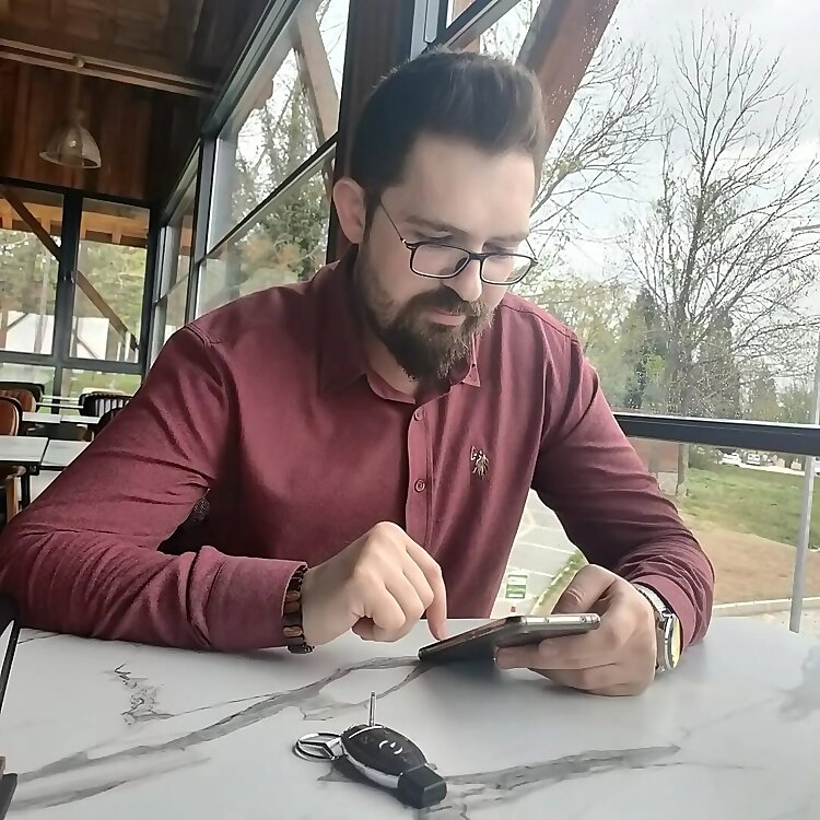 Burak Ünür