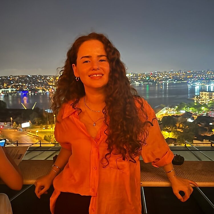 Busra Bayar