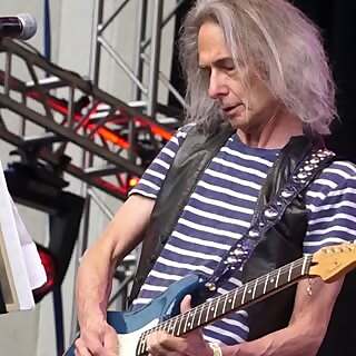 Lenny Kaye
