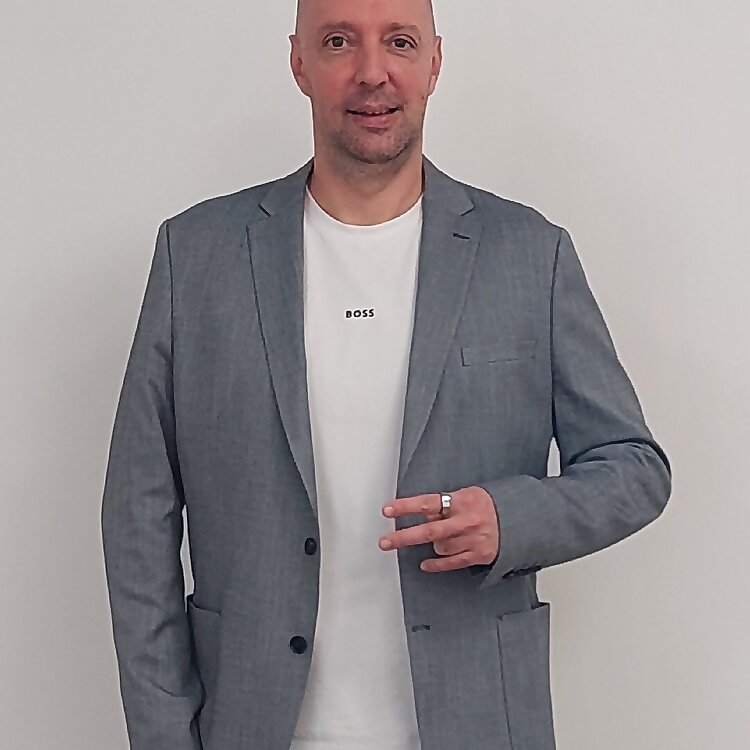 Dr. Marko Persic 