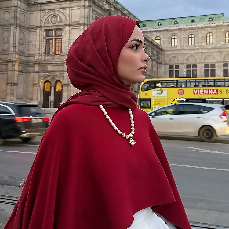 Kubra Celik