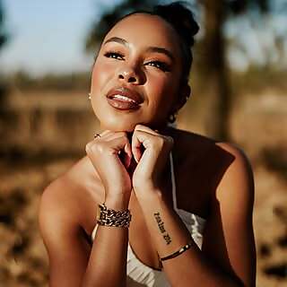 Chantelle Florence Zhou 