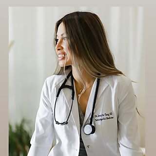Dr. Jennifer Tang