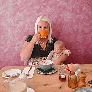 Eline Anzempamber