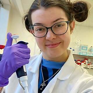 Lizzie | PhD @ Cambridge | Woman in STEM