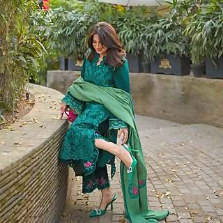 Aimen Mouzamil Hussain