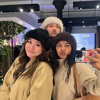 Sheena Beltran & Chantelle & Alenaxdo