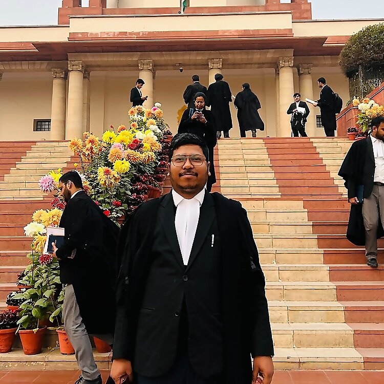 Adv Vivek Kumar