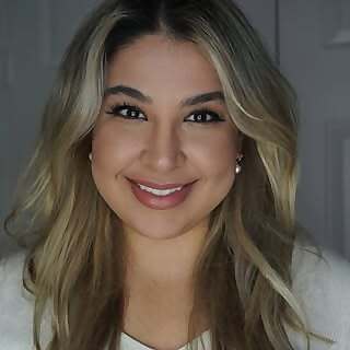 Dr. Nadia Afkhami