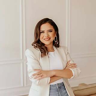 Yesenia Carmolinga