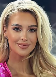 Top 35 Tall Girl OnlyFans Influencers in 2026 (Tall OnlyFans Models)