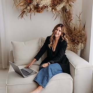 Amy  Campbell