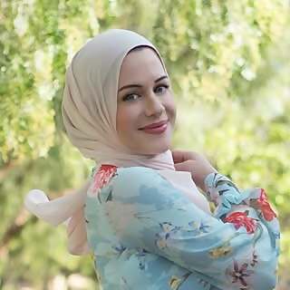 Dr. Noor Amra