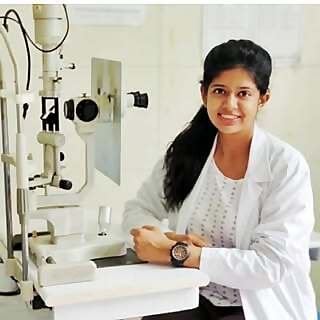 Dr. Chitrangda Singh 