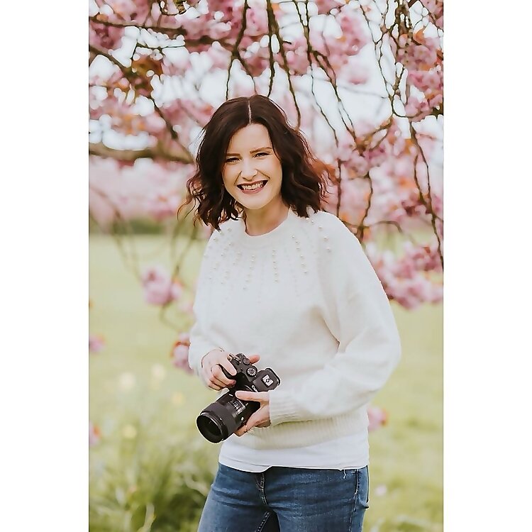 Laura Calderwood