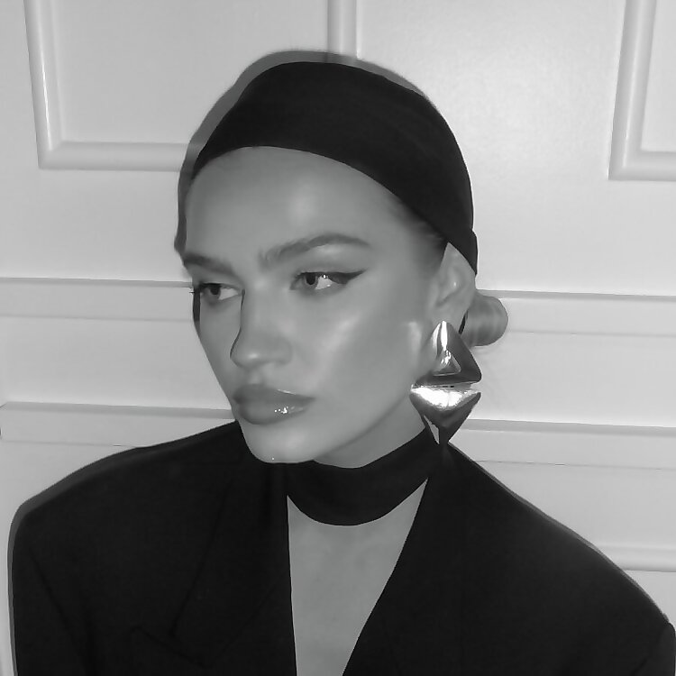 Julia Vlodova