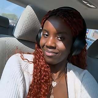 Amivi Akoto