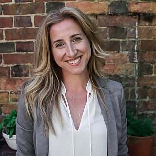 Dr Elisabeth Philipps