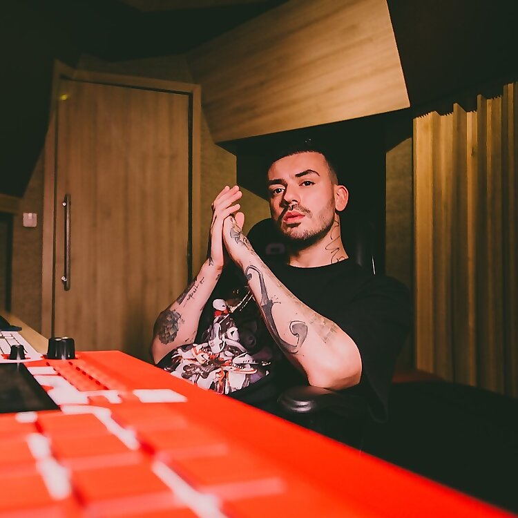 André Nine