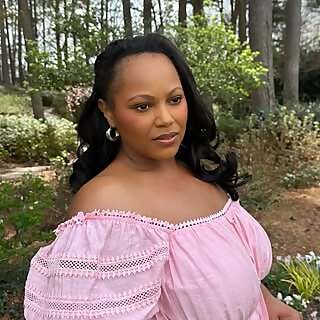 Bobbie Denise