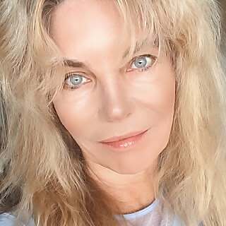 Lauren Ostrowski Fenton