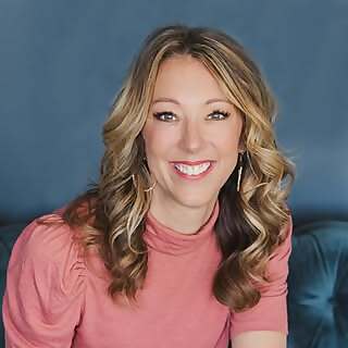 Sara Davis