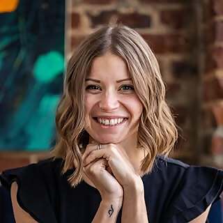 Dr. Alexandra MacKillop