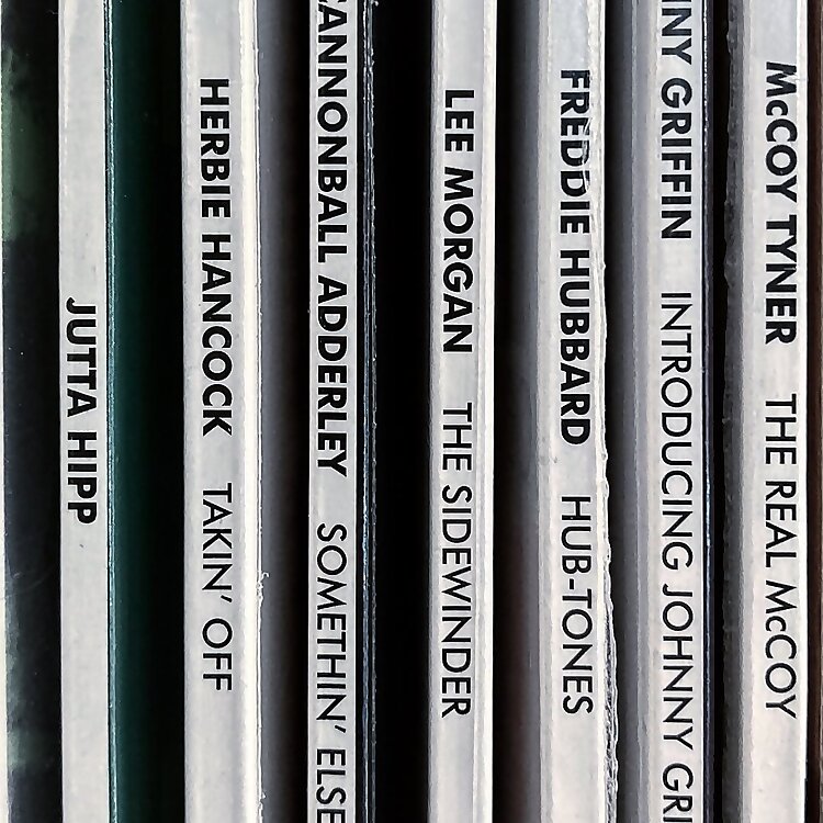 https://www.instagram.com/jazzmetalaudiophile/?