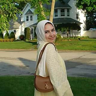 Aamna Qureshi