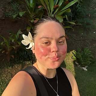 Girlwiththerosyredrash