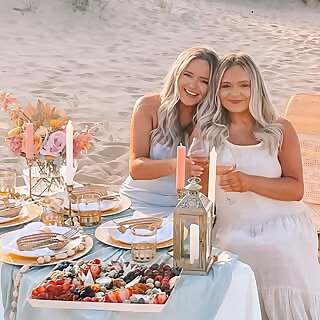 Abbey & Hayley Hester