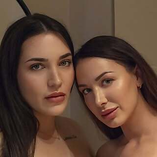 Jen & Allie 