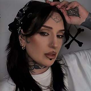 Charlotte Lucy