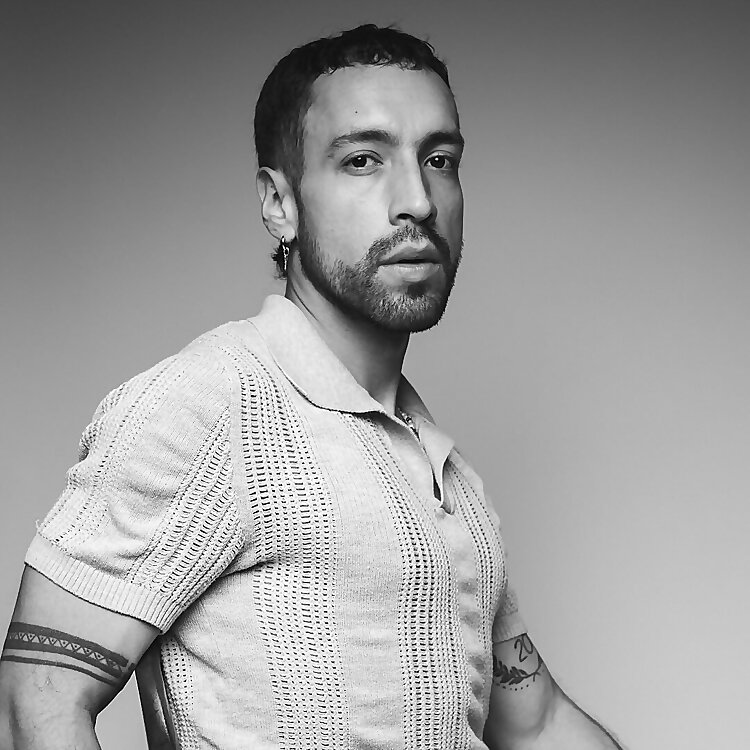 H Santiago Morales M