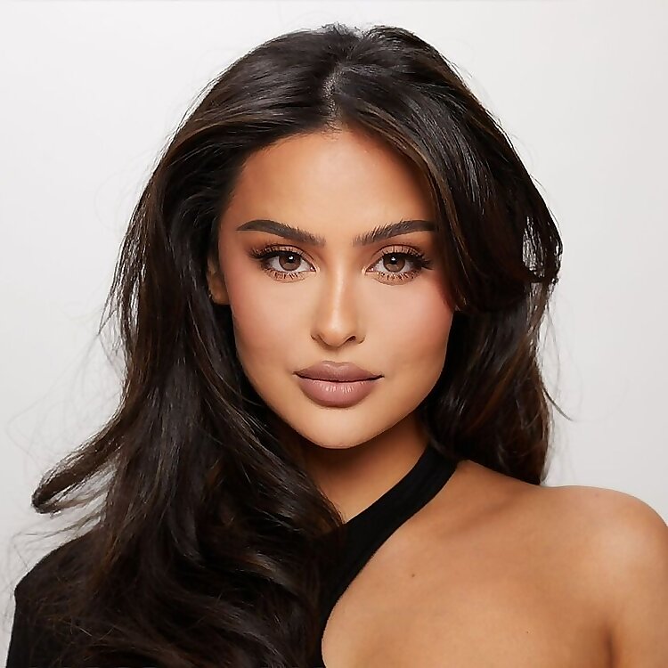 Christen Dominique