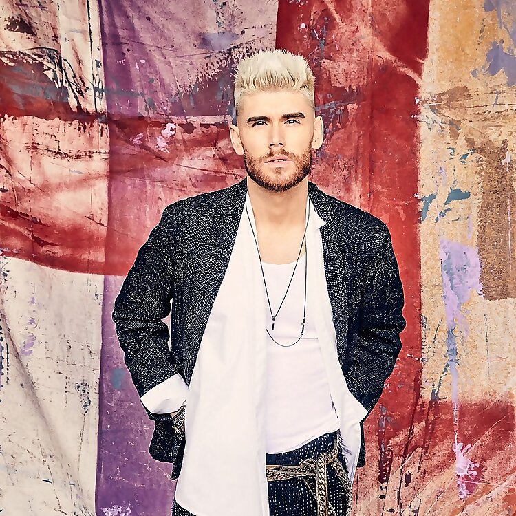 Colton Dixon