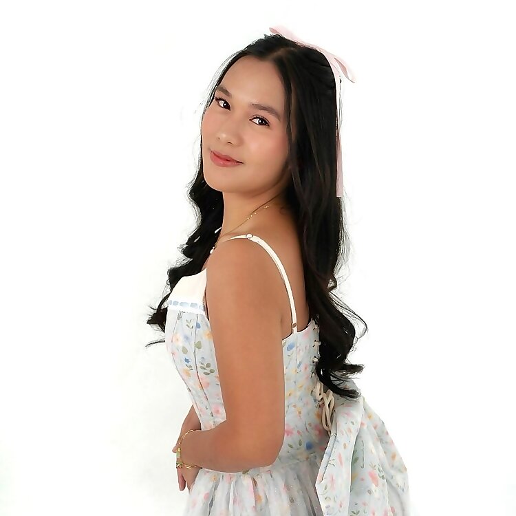 isthecassie | LOCAL CAFE GIRL