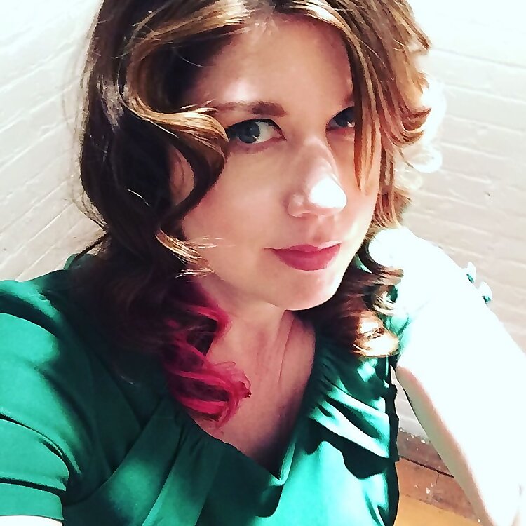 Maureen Johnson