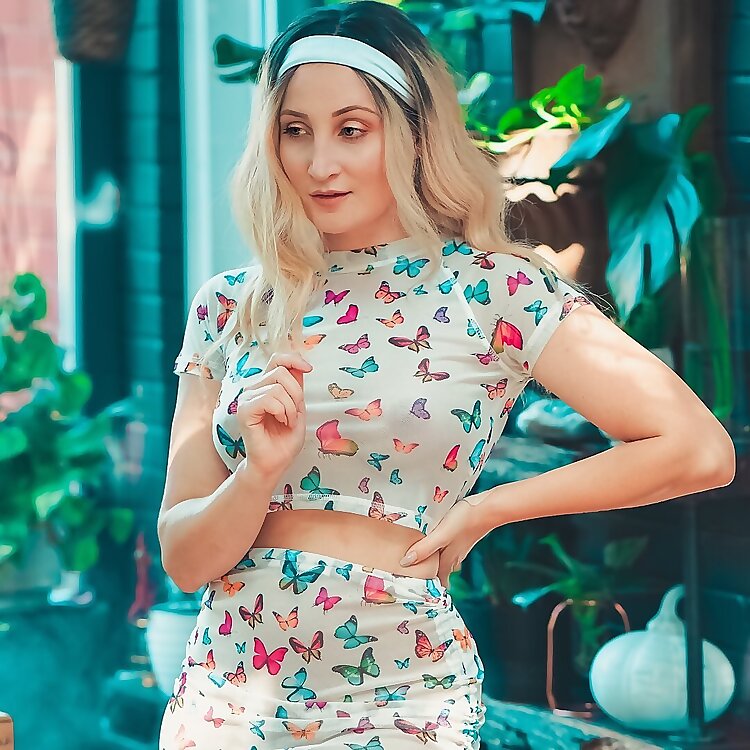 Holly Wolf