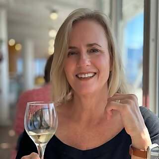 Cynthia McCloud Woodman