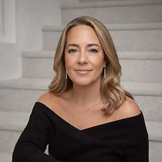 Laurie DiGiacomo