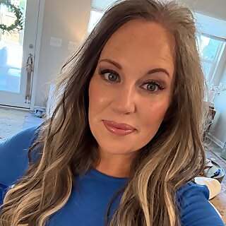 Dr. Laura Anderson