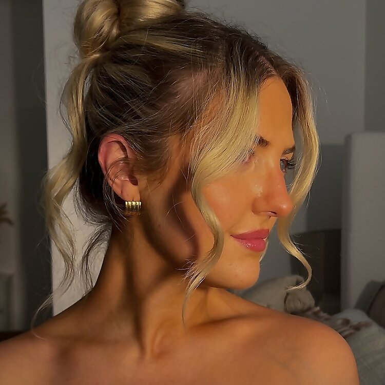 Ellie Earl