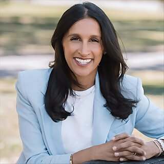 Dr.Tina Sadarangani