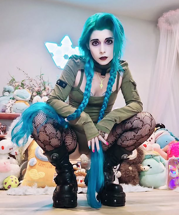 Lori Lewd