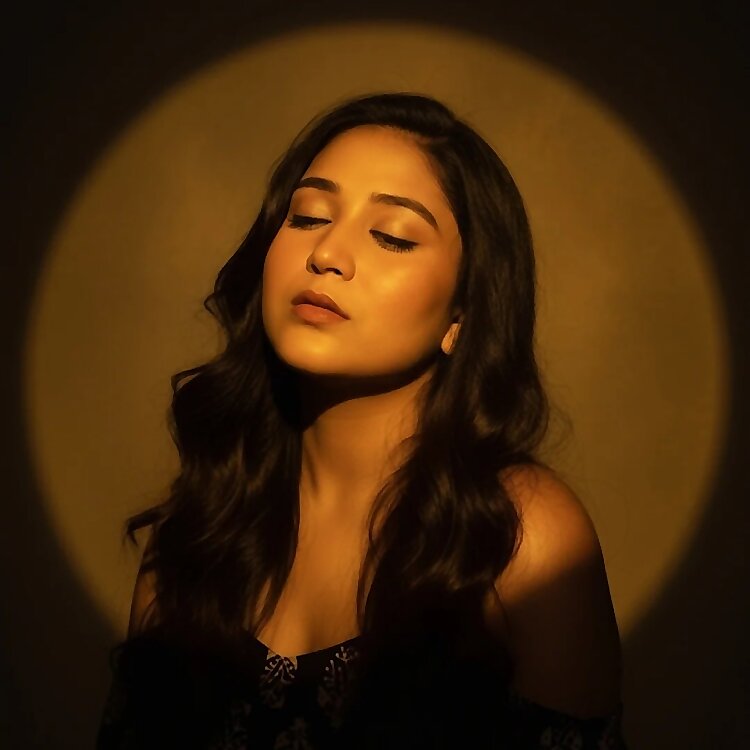 MINA REHMAN| Beauty Creator