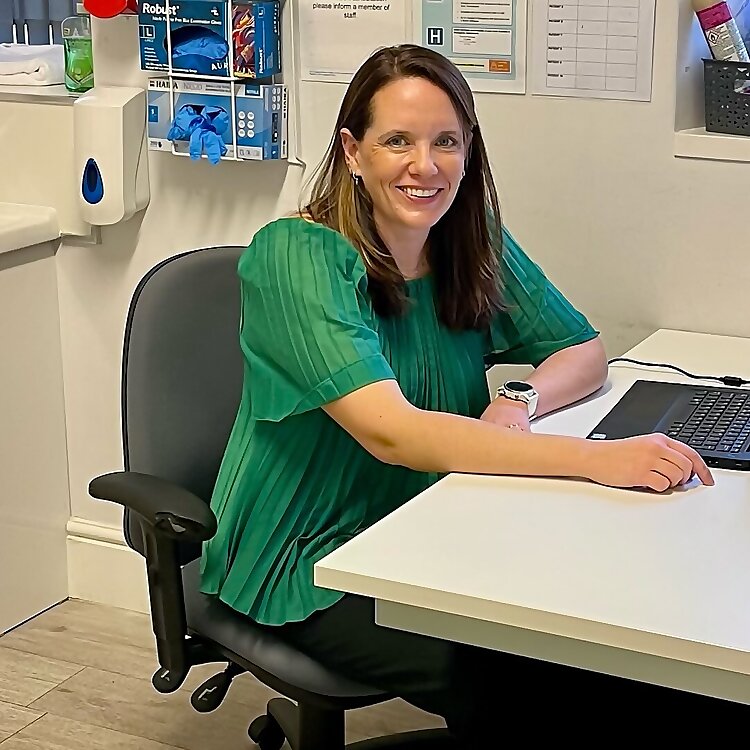 Dr Laura Cawley
