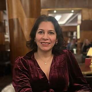 Dr Saadia Meyer
